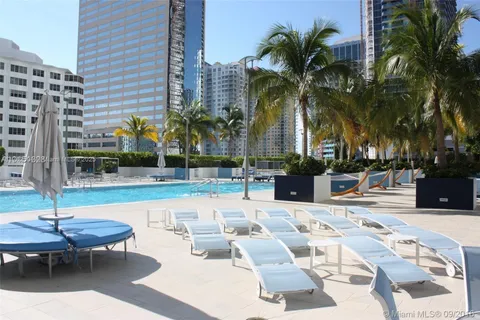 951 Brickell Ave # 1009, Miami FL 33131