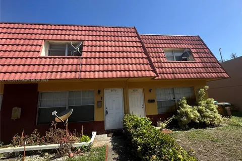 2610 NW 52nd Ave # C14, Lauderhill FL 33313
