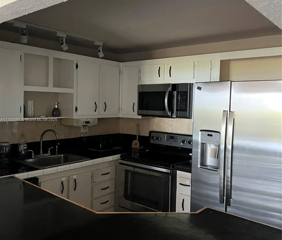 1465 NE 123rd St # 515, North Miami FL 33161