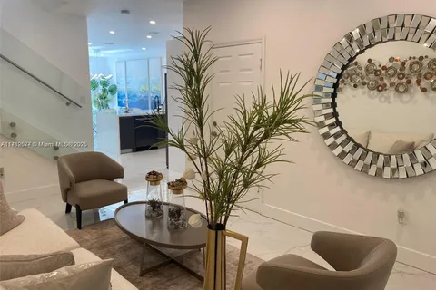 8779 NW 98th Ave # 8779, Doral FL 33178