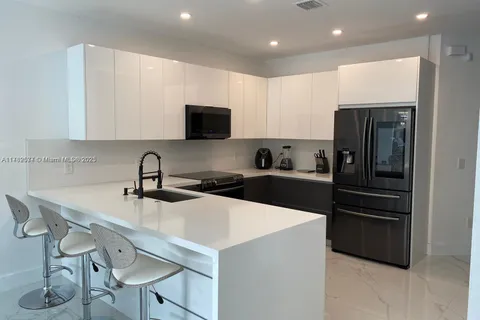 8779 NW 98th Ave # 8779, Doral FL 33178