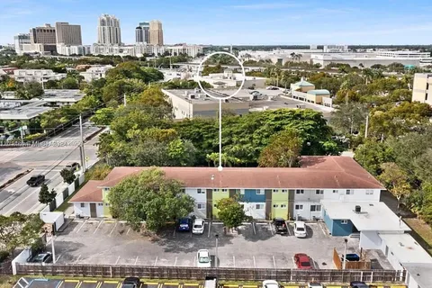 6805 SW 88th St # 1, Pinecrest FL 33156