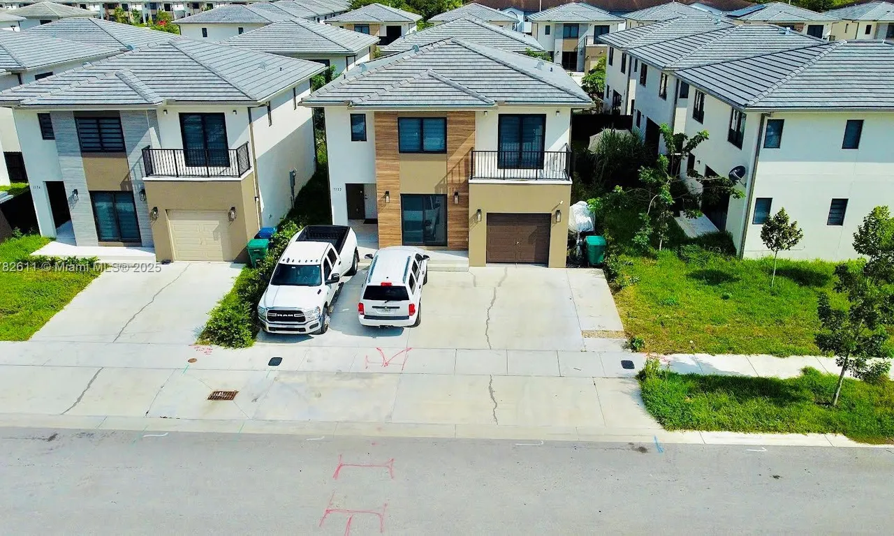 1132 NW 1st St, Florida City FL 33034