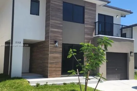 1132 NW 1st St, Florida City FL 33034