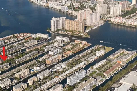 3551 NE 169th St # A, North Miami Beach FL 33160