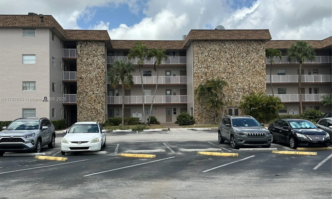 8121 SW 24th Ct # 204, Davie FL 33324