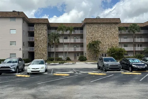 8121 SW 24th Ct # 204, Davie FL 33324