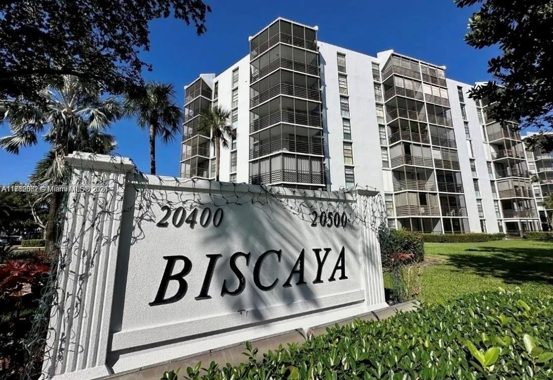 20400 W Country Club Dr # 812, Aventura FL 33180