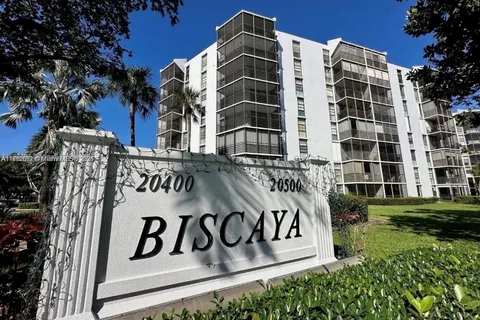 20400 W Country Club Dr # 812, Aventura FL 33180