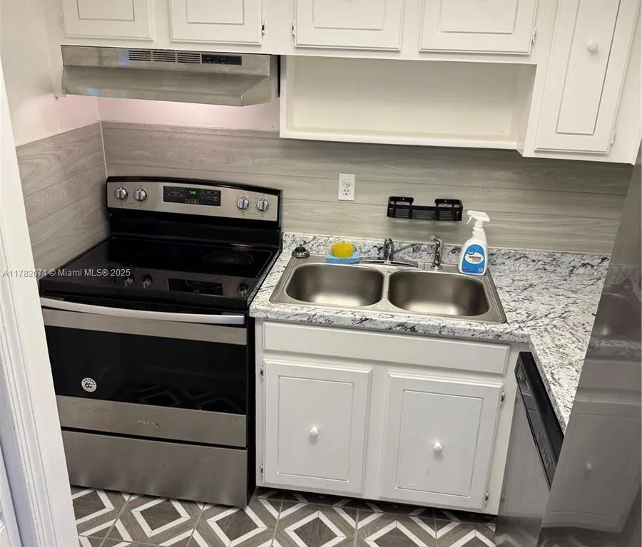 1535 SE 15th St # 202, Fort Lauderdale FL 33316