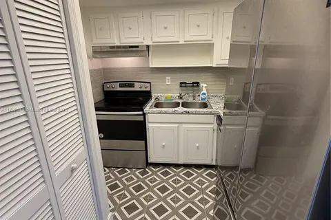 1535 SE 15th St # 202, Fort Lauderdale FL 33316