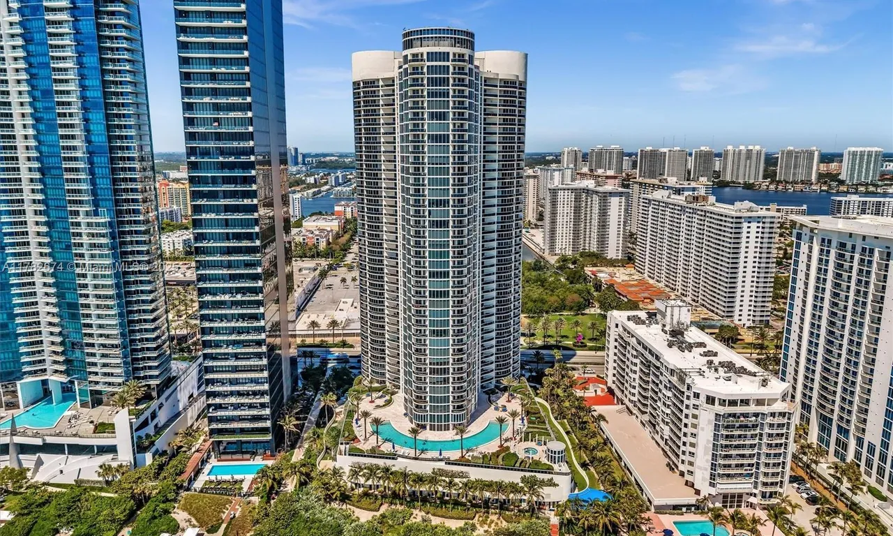 17201 Collins Ave # 704, Sunny Isles Beach FL 33160