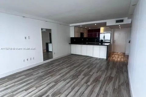 600 NE 36th St # 1706, Miami FL 33137