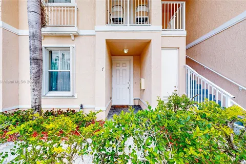 2884 SE 2nd Dr # 7, Homestead FL 33033