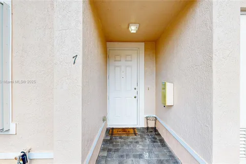2884 SE 2nd Dr # 7, Homestead FL 33033