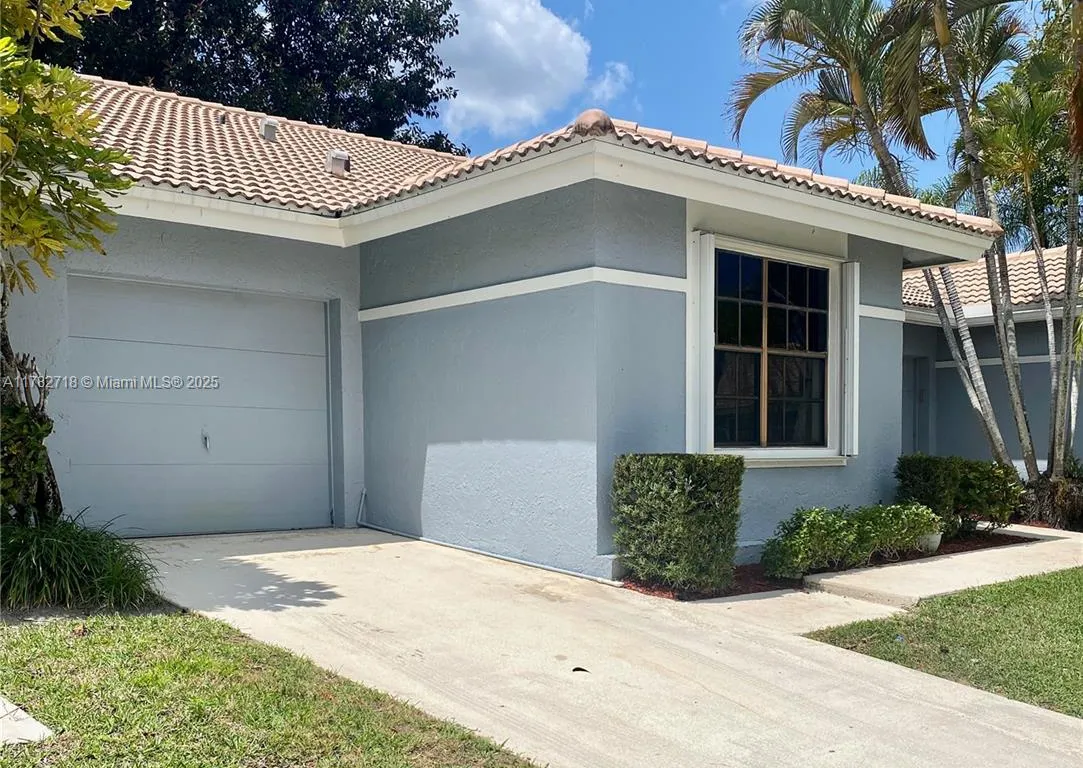 9870 Watermill Cir # G, Boynton Beach FL 33437