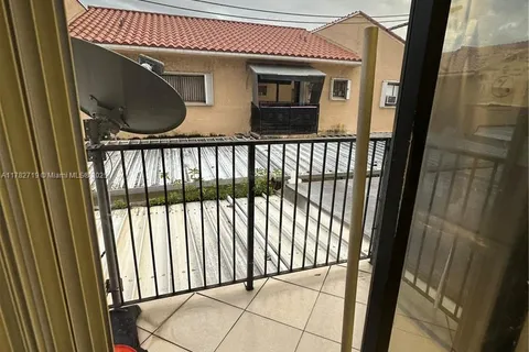 7795 W 29th Way # 201, Hialeah FL 33018