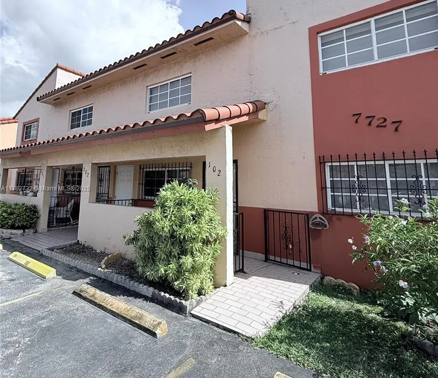 7727 W 29th Ln # 39, Hialeah FL 33018