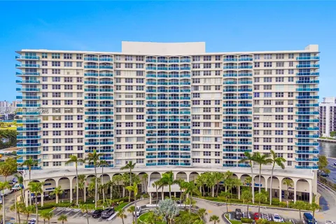 3800 S Ocean Dr # 505, Hollywood FL 33019