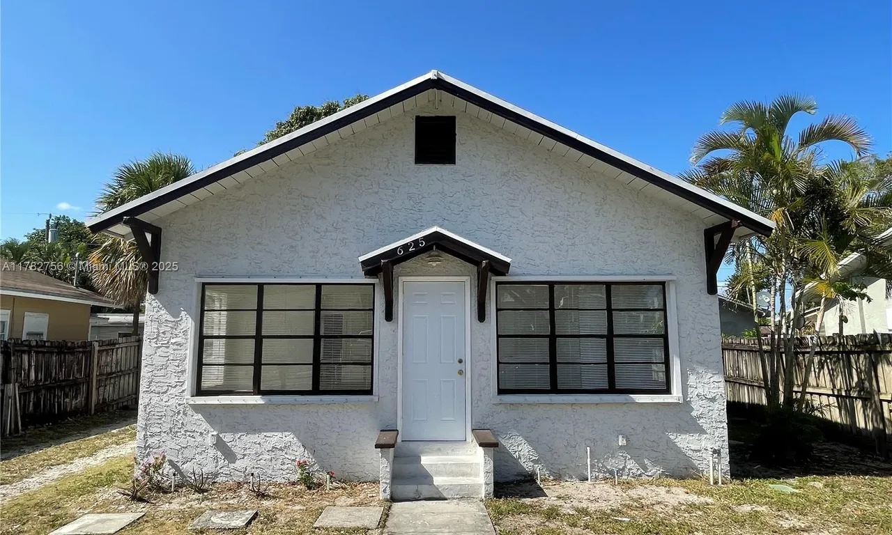 625 52nd St, West Palm Beach FL 33407