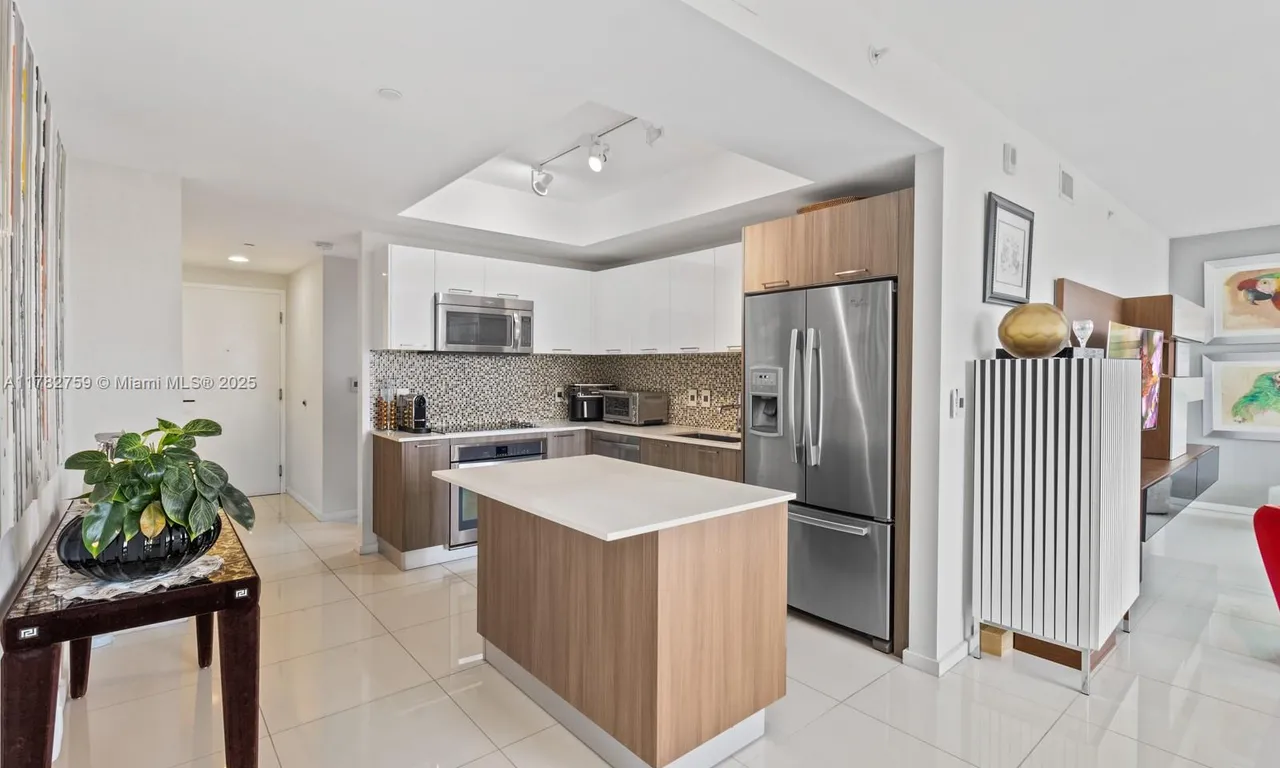 5300 PASEO BLVD # 502, Doral FL 33166