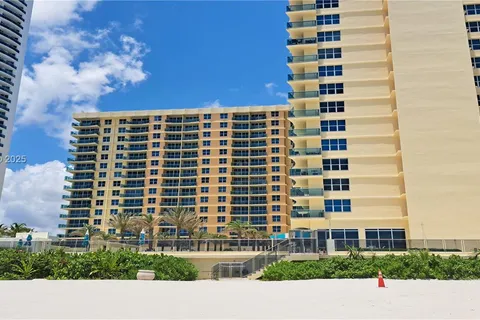 2501 S OCEAN DR, Hollywood FL 33019