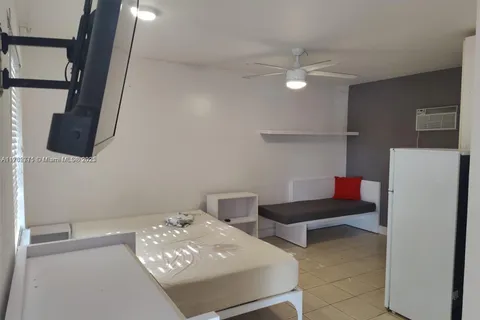 315 Walnut St # 2, Hollywood FL 33019