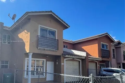 621 SW 10th St, Florida City FL 33034