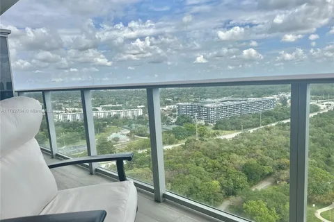 16385 N Biscayne Blvd # 2504, North Miami Beach FL 33160