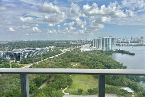 16385 N Biscayne Blvd # 2504, North Miami Beach FL 33160