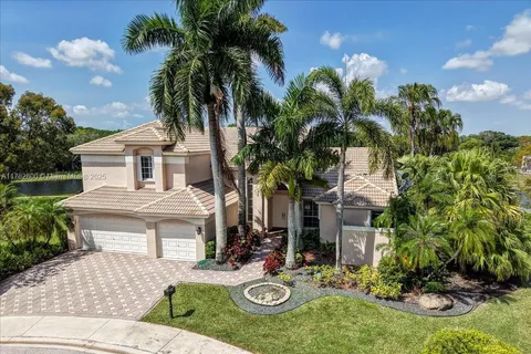 3279 Huntington # 3279, Weston FL 33332