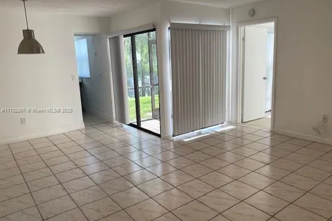 1071 Adams Ave # 1071F, Homestead FL 33034
