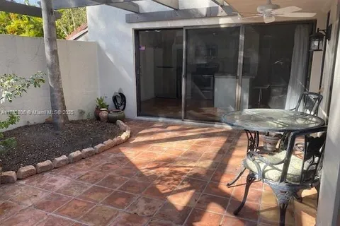 4700 SW 67th Ave # P14, Miami FL 33155