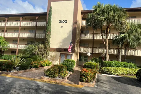 3102 Portofino Pt # M2, Coconut Creek FL 33066