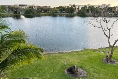 9357 N Fontainebleau Blvd # 403, Miami FL 33172