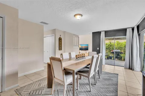 1718 NW 97th Ave, Coral Springs FL 33071