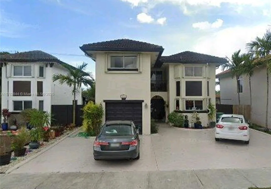 16711 SW 140th Ave, Miami FL 33177