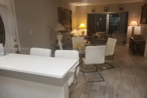 136 Lake Dora Dr # 136, West Palm Beach FL 33411