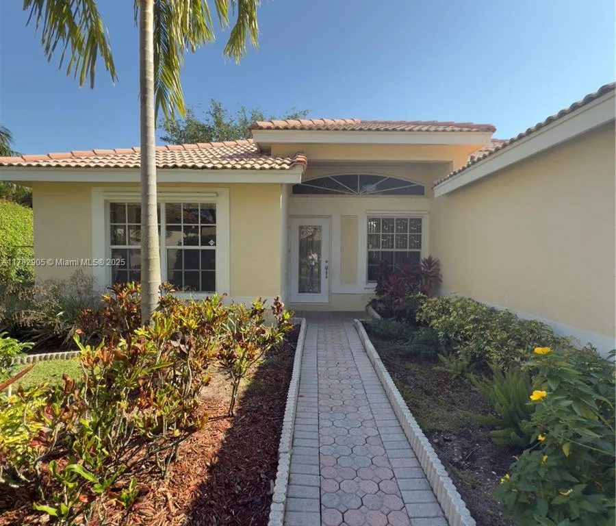 5738 NW 48th Dr, Coral Springs FL 33067