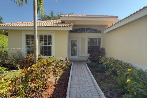 5738 NW 48th Dr, Coral Springs FL 33067