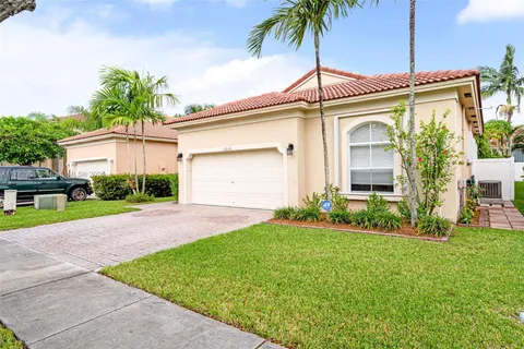 2223 Portofino Ave, Homestead FL 33033