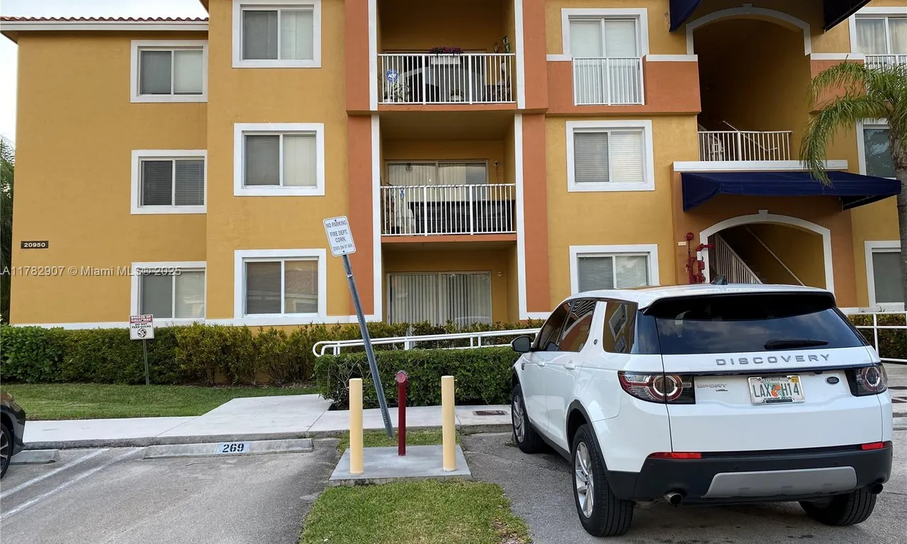 20950 SW 87th Ave # 101, Cutler Bay FL 33189