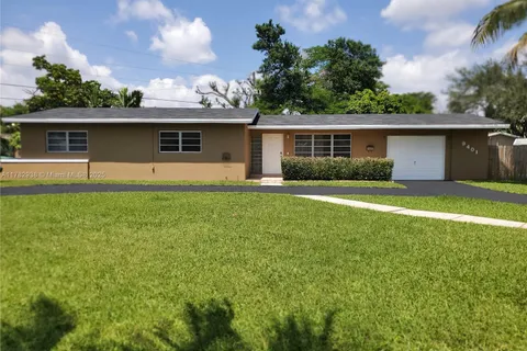 9401 SW 181st St, Palmetto Bay FL 33157