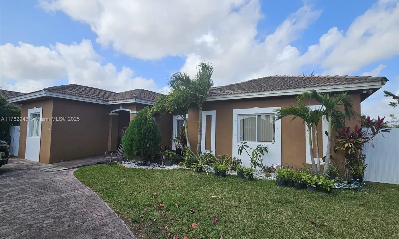 718 SE 12th Ter # 718, Homestead FL 33033