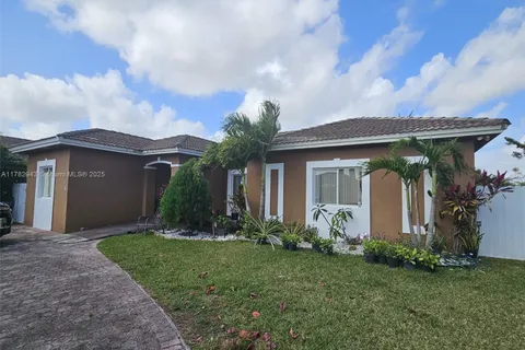 718 SE 12th Ter # 718, Homestead FL 33033