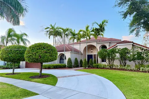 400 Alexandra Cir, Weston FL 33326