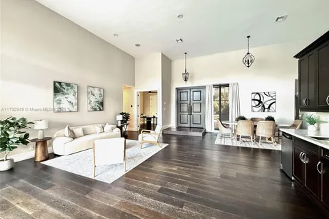 400 Alexandra Cir, Weston FL 33326