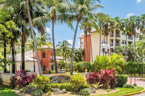 8353 Lake Dr # 303, Doral FL 33166