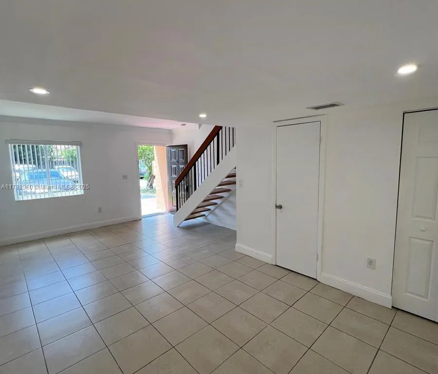 8251 NW 5th Ln # 282, Miami FL 33126