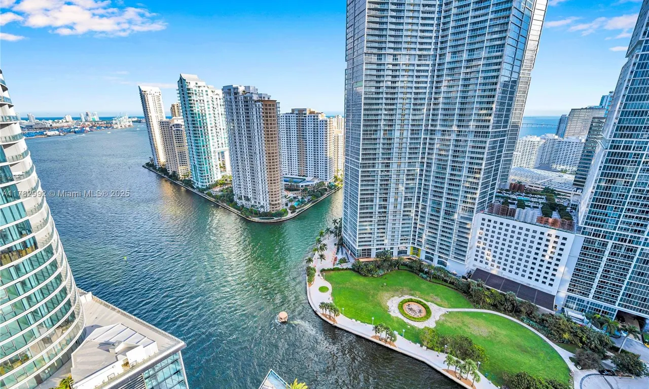200 Biscayne Boulevard Way # 3307, Miami FL 33131